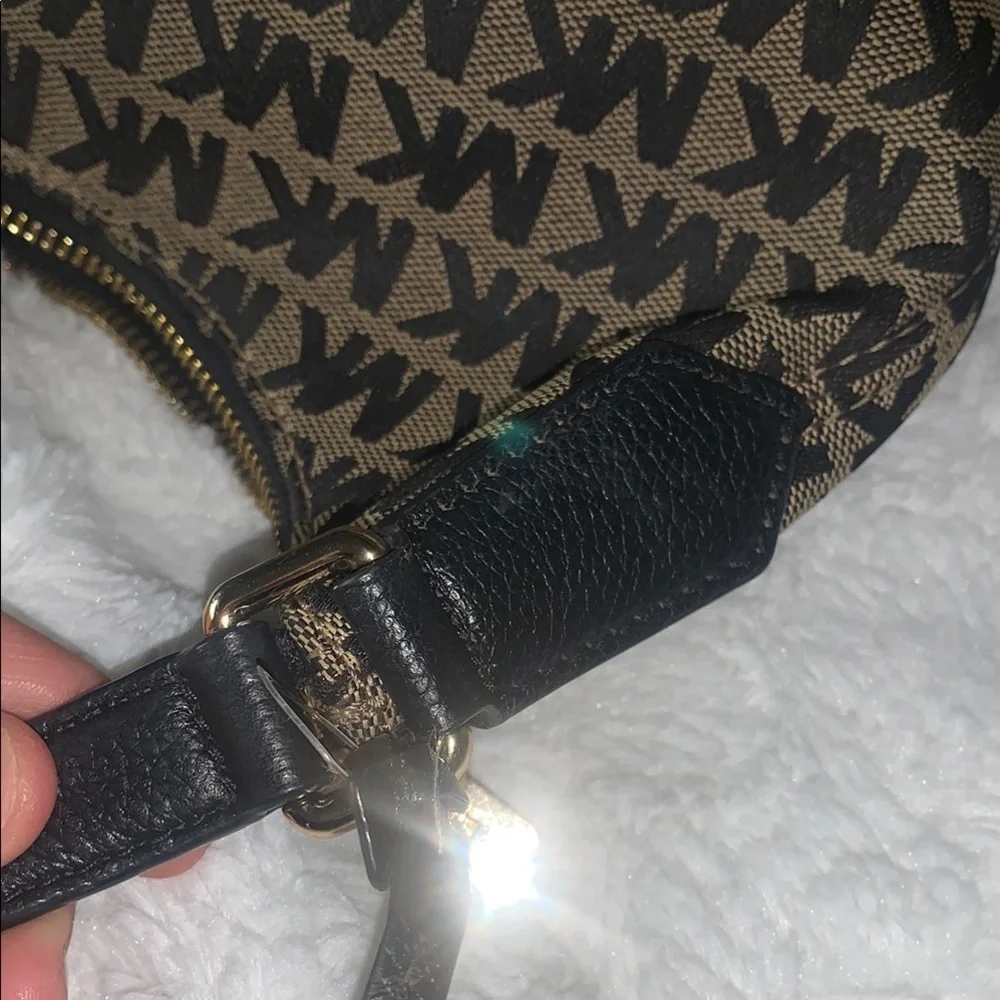 Michael Kors Black and Tan Shoulder Bag with Classic Design
